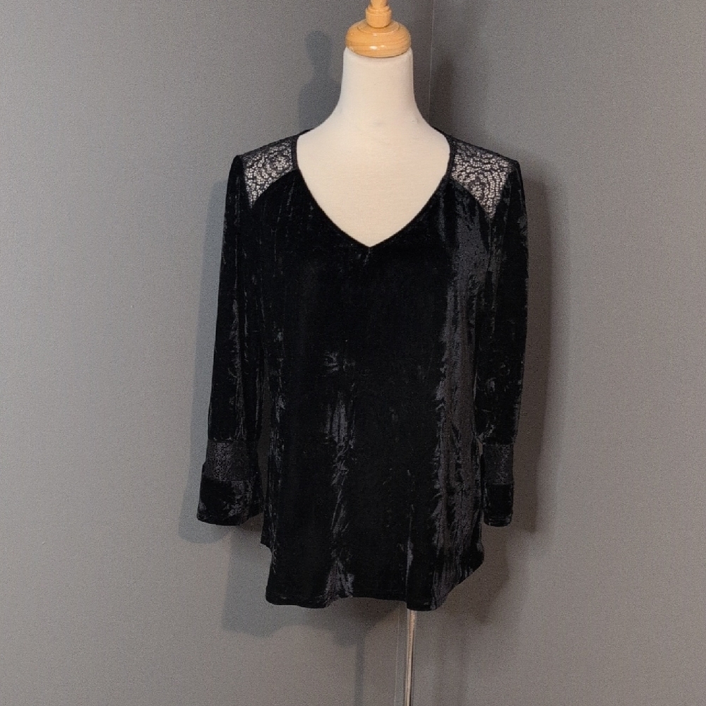Dillard's Chic Black Velvet Women's Blouse PL